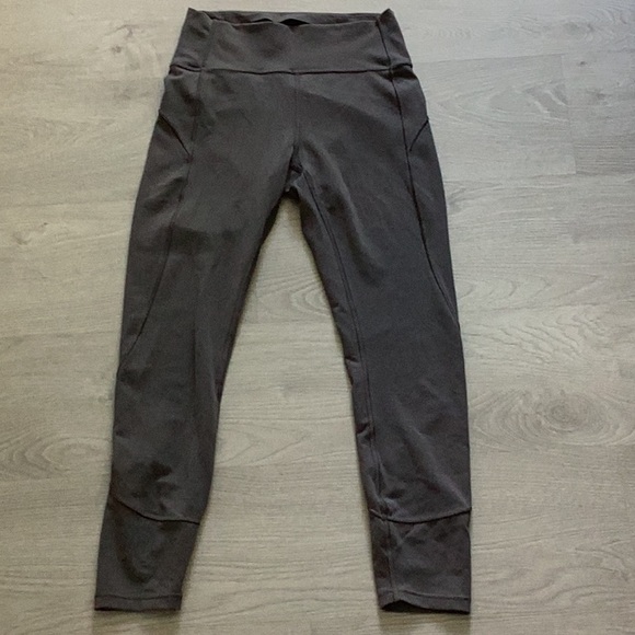 Lululemon capris - Picture 1 of 3
